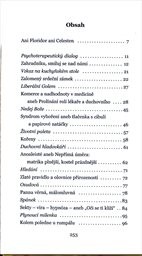 Z pl&aacute;ště a dalmatiky